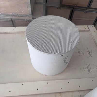 kupować China VI Standard 200 cpsi Diesel Particulate Filter z 95% wysoką filtracją dla lekkich samochodów dostawczych produkcja online