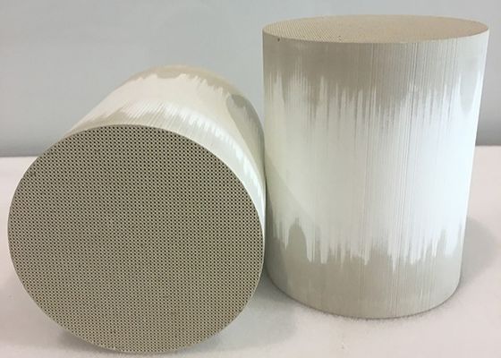 kupować High Catalyst Loading Three Way Catalytic Converter for IX35 Car Model with 300-800°C Temperature Range produkcja online