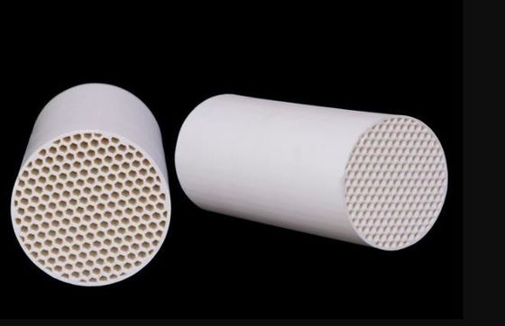 kupować 600 Cpsi Ceramiczne katalizatory spalin Samochodowe katalizatory oczyszczania spalin produkcja online