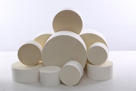 kupować MgO Al2O3 SiO2 Ceramiczny katalizator o strukturze plastra miodu we wszystkich maszynach do pojazdów drogowych produkcja online