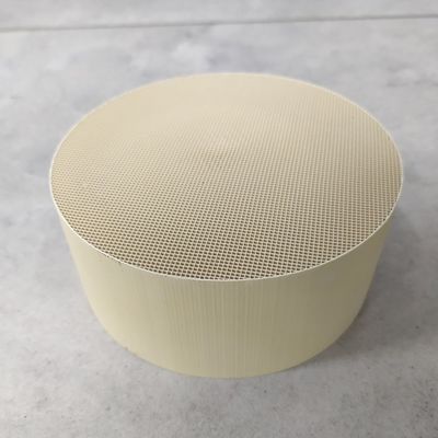 kupować Katalizator z porowatego ceramicznego platynowego monolitu do silników Diesla Euro 5 V produkcja online